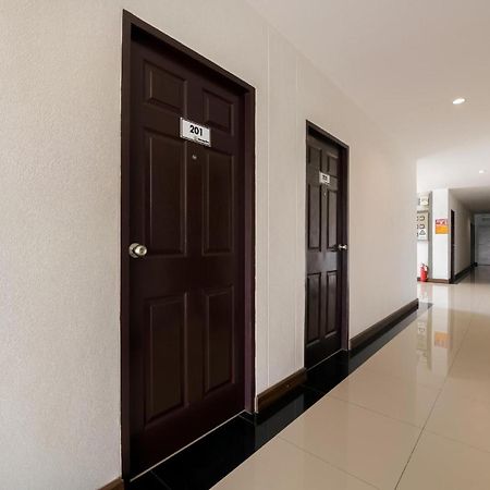 Oyo 350 Mae Saeng Place Si Racha Exteriér fotografie